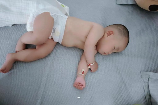 进贤6个月宝宝的辅食